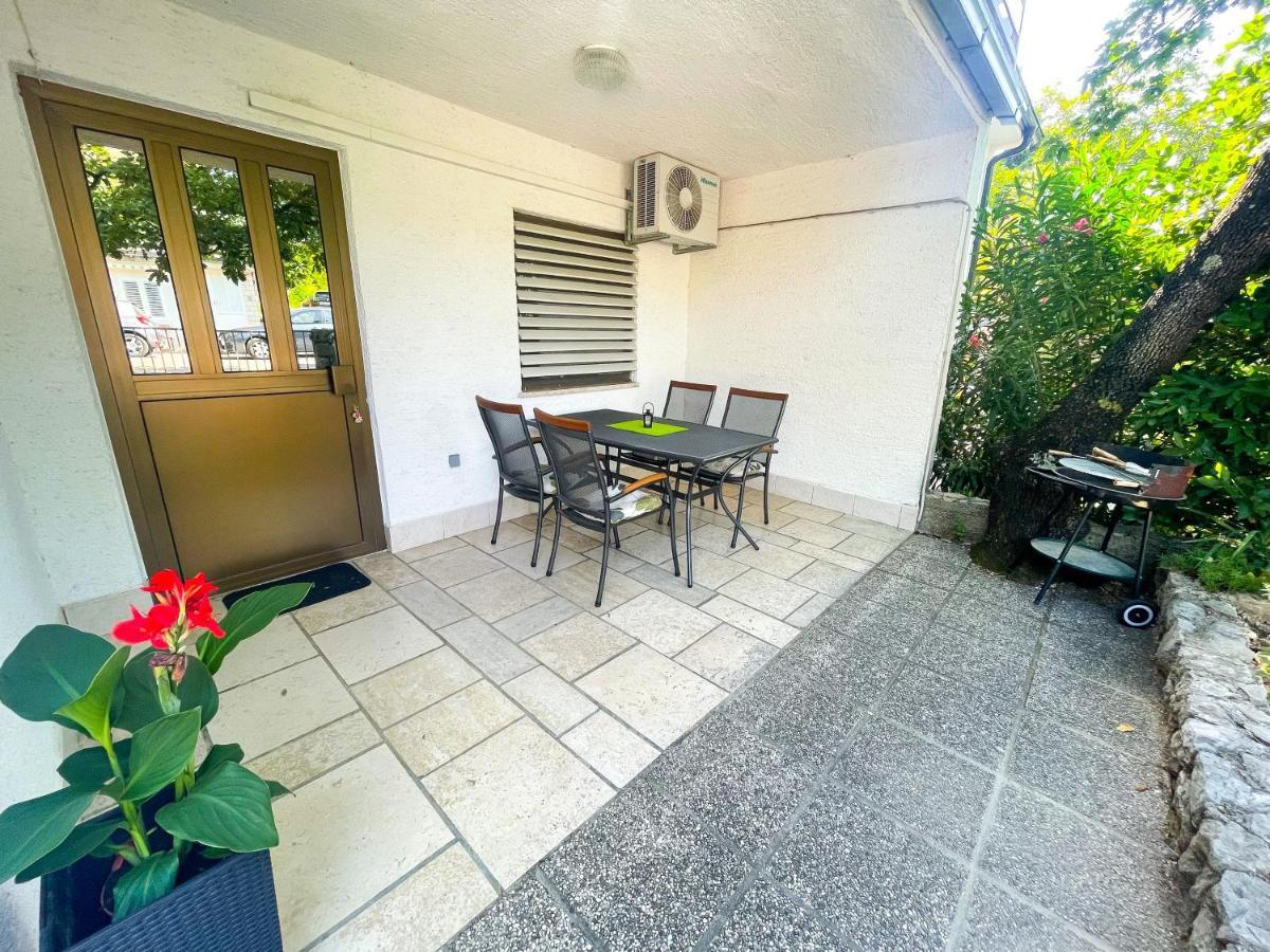 Apartmani Irena Jadranovo Kültér fotó