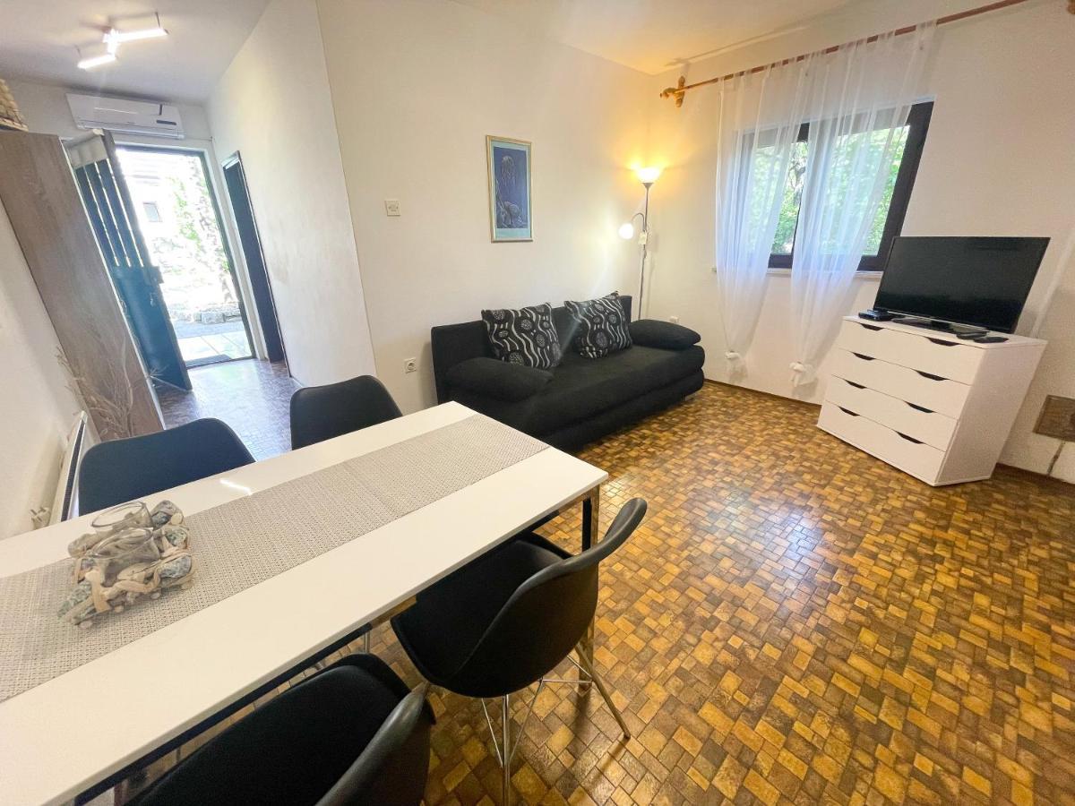 Apartmani Irena Jadranovo Kültér fotó